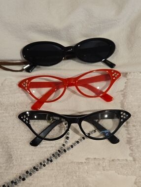 Black and Red Cat Eye Sunglasses Set - Womens Fashion Accessories